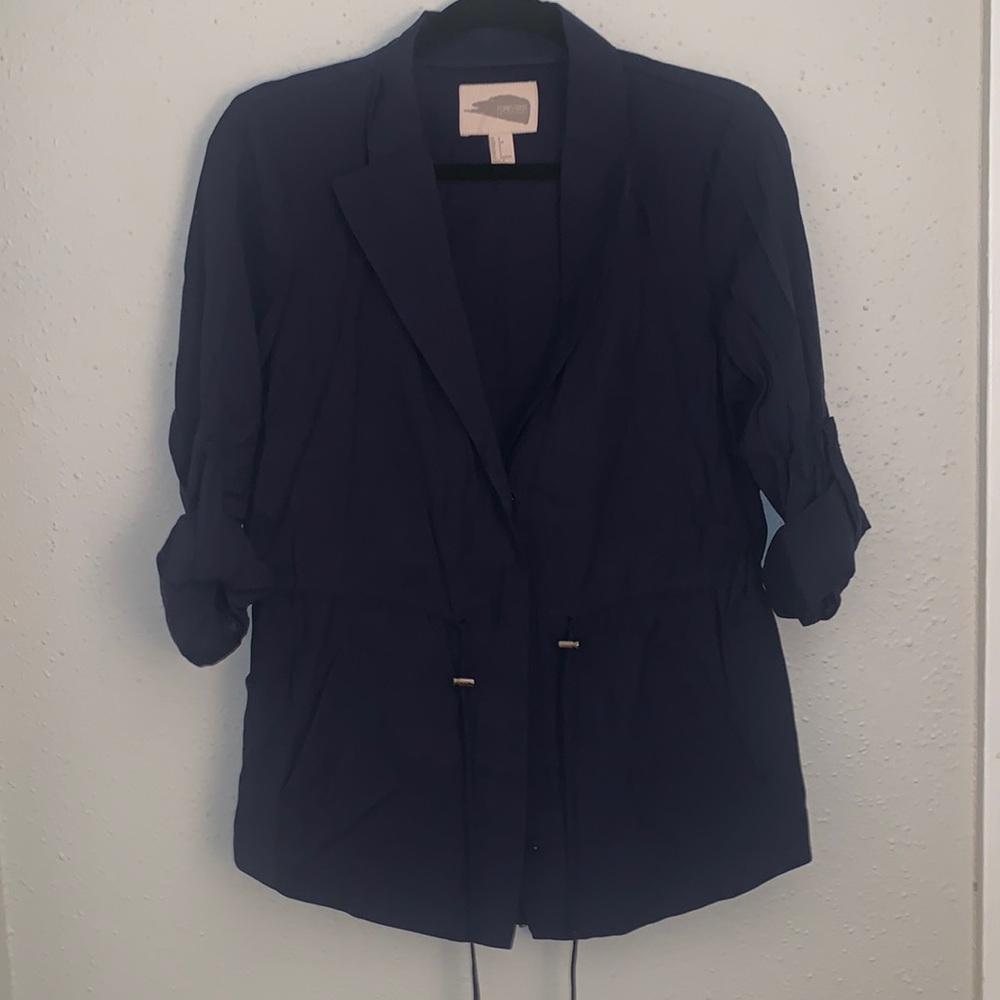 Forever 21 // Women’s Navy Blue Light Blazer // SMALL